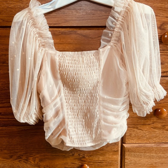 Cute light pink top - Picture 2 of 4